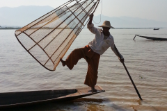 FishermanInleLakeMyanmarMar 16 2013-1586